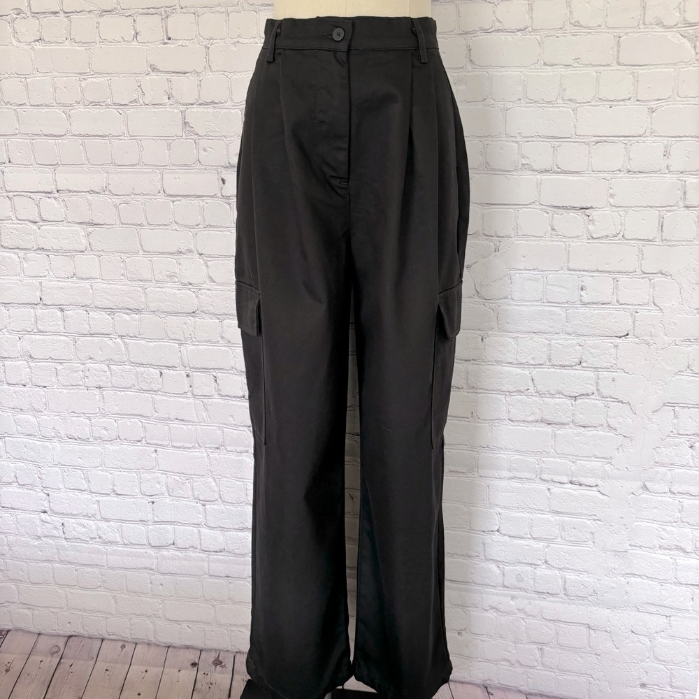 HUNTER & BROWN Black Wide Leg High Rise Pleated Cargo Pants--NWT--L - Picture 2 of 15